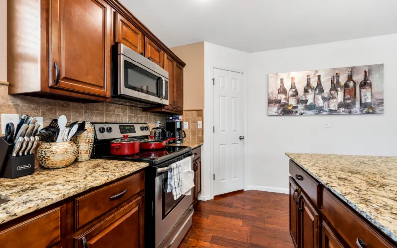 kitchen remodeling, kitchen and bath remodeling, kitchen and bathroom remodeling, small kitchen remodel, kitchen remodel contractor, contractor for kitchen remodel, kitchen and bath remodel, bathroom and kitchen remodel, kitchen remodeling price, kitchen remodeling companies