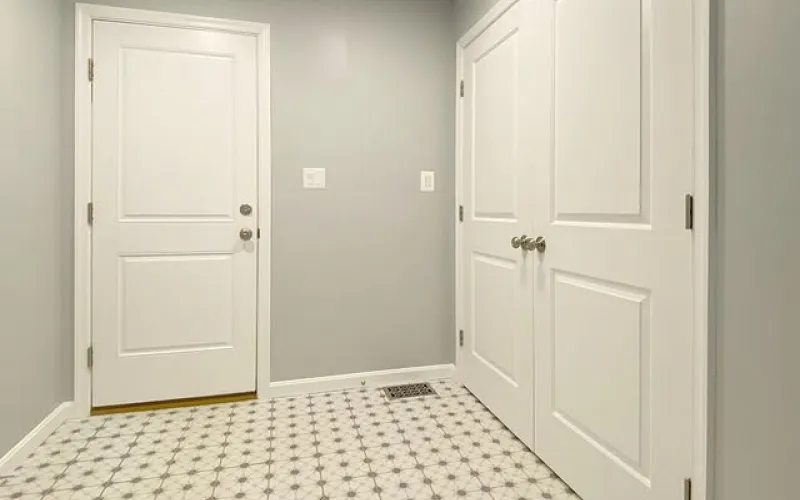 custom windows and doors, anderson windows and doors, custom doors, vinyl window installation & replacement, installing a vinyl window, aluminum window replacement, aluminum frame window replacement