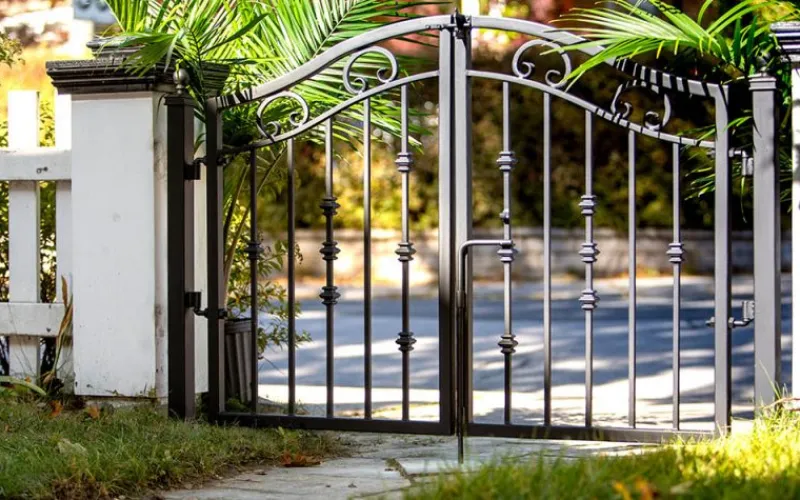 fence and gate installation company, fence and gate supply near me, fence and gate repair near me, fence and gate installation near me, wood fence and gate, wooden fences and gates, aluminum gates and fences, gate installation, wood fence gate, wood fence gate installation, custom fence installation