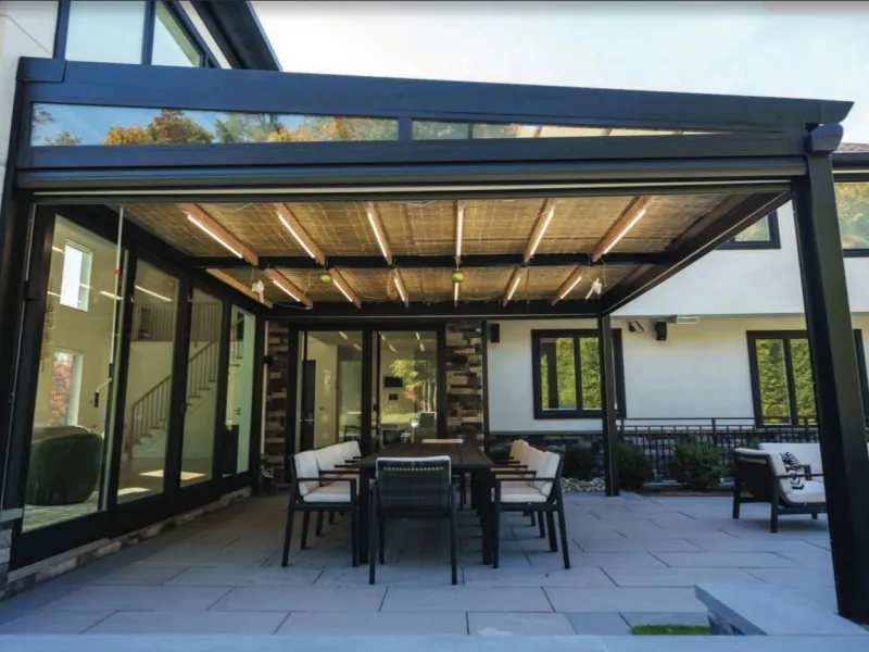 pergola construction, pergola-based sukkah, associated prayers, schach , decorations, sukkah