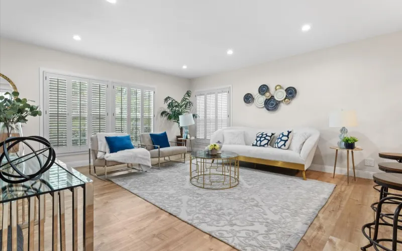 custom windows and doors, custom windows and doors near me, anderson windows and doors, custom doors, aluminum window replacement, aluminum replacement windows near me, aluminum frame window replacement, custom sliding window, window and sliding door replacement, replacement sliding windows