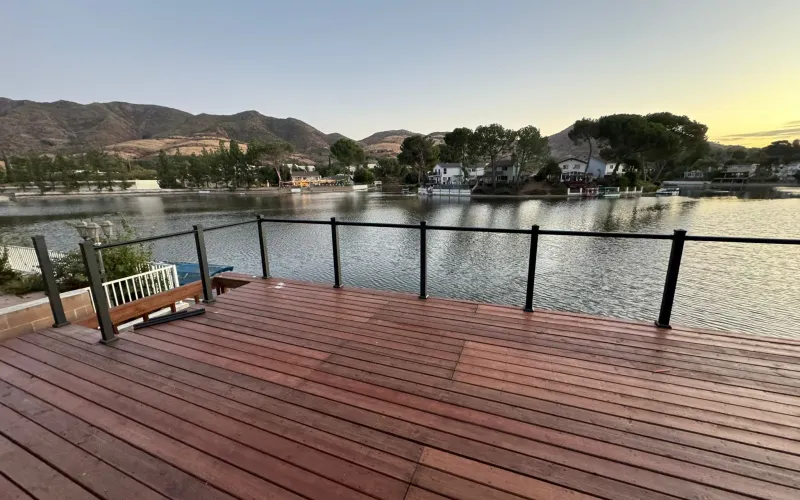 deck and railing, custom deck railings, composite deck railing, wood deck railings, aluminum deck railing,