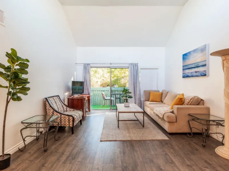 custom windows and doors, vinyl window installation & replacement, aluminum frame window replacement, custom sliding window, window and sliding door replacement,